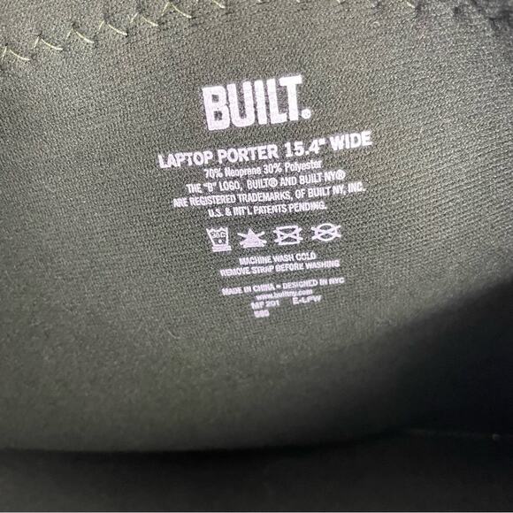 BUILT Laptop Porter 15.4 inch wide green zipper bag - Picture 9 of 12